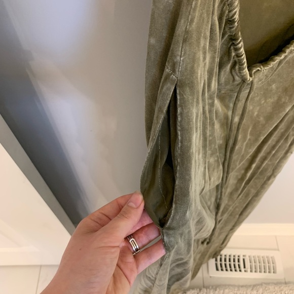 Chaser Maxi Dress with Pockets NWOT - Picture 4 of 5